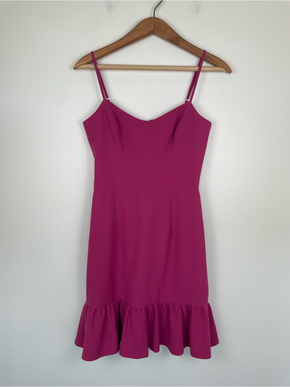 Dress the Population Fuchsia Hot Pink Ruffle Hem Wedding Guest Dress XS Cocktail